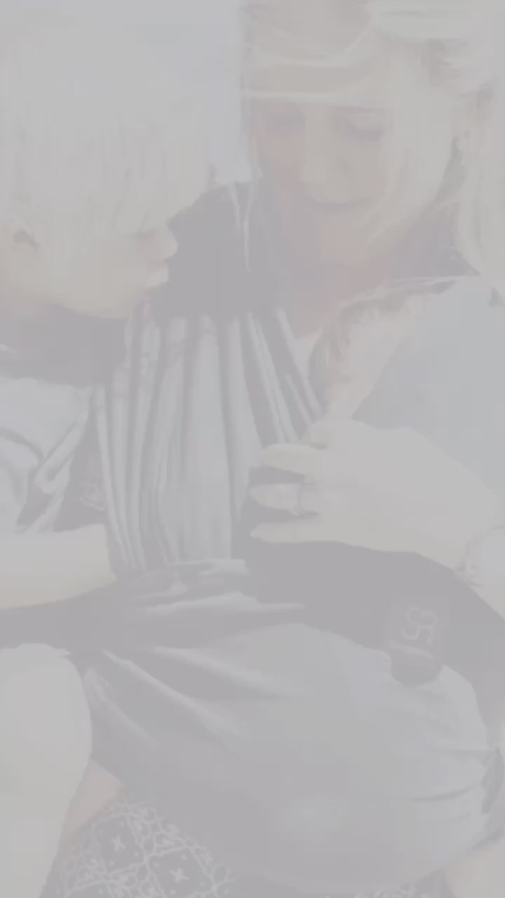 Load and play video in Gallery viewer, Dreamgenii SnuggleRoo Baby Carrier Charcoal Grey