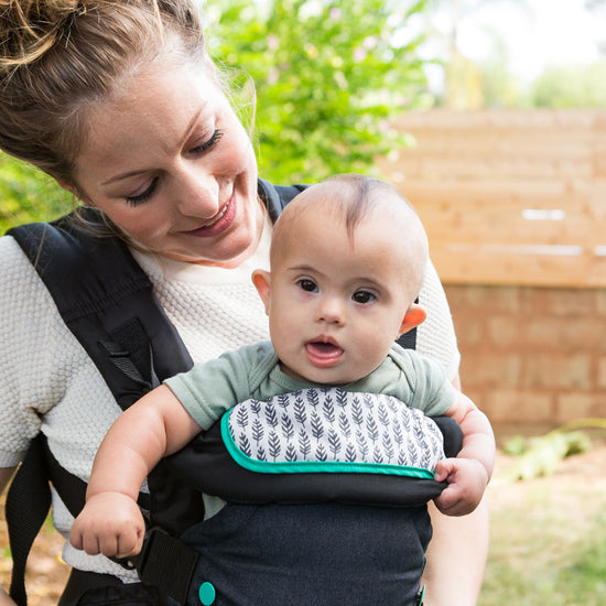 Infantino Flip Advanced 4-in-1 Convertible Baby Carrier Black