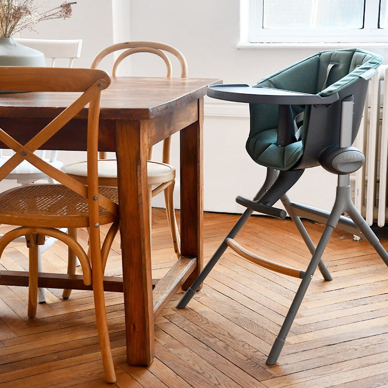 Béaba Up & Down Evolutive Highchair Dark Grey l Available at Baby City