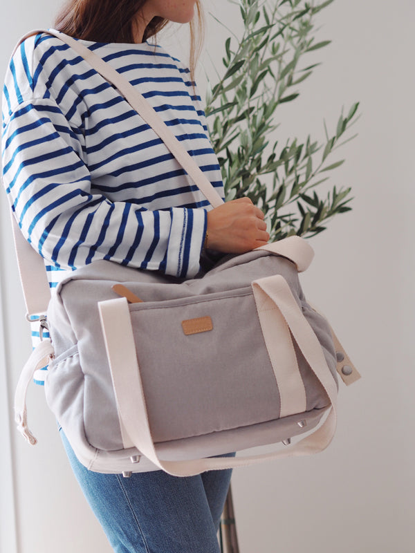 Load image into Gallery viewer, Baby City Stockist of Béaba Paris Changing Bag Pearl Grey
