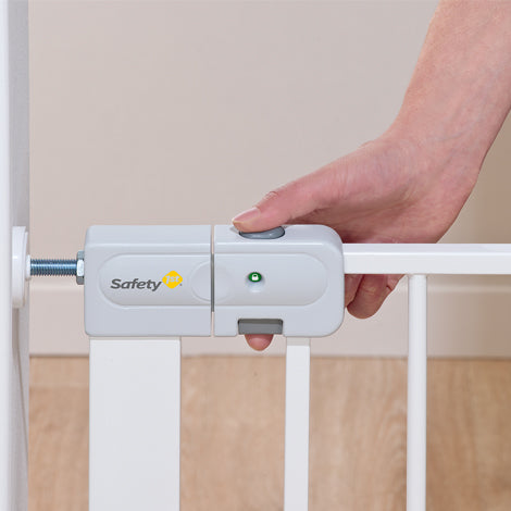 Safety 1st Auto Close Metal Gate l Baby City UK Stockist