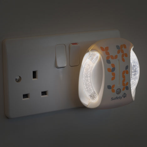 Safety 1st Automatic Night Light l Baby City UK Stockist