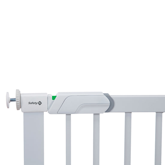 Load image into Gallery viewer, Safety 1st SecurTech Flat Step Metal Gate l Baby City UK Stockist
